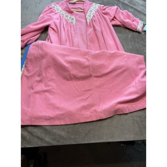NWT Vanity Fair VTG Velour Robe L Maxi House Coat Dress‎ MuuMuu Mrs Roper Modest - Picture 2 of 9